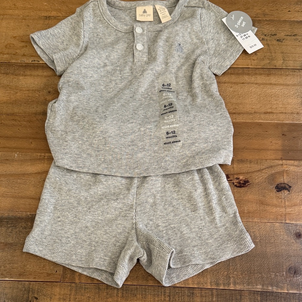 GAP Light Gray Baby Outfit Set